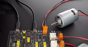 Placa de desarrollo SmartMCD TB9M001FTG para control de motores DC